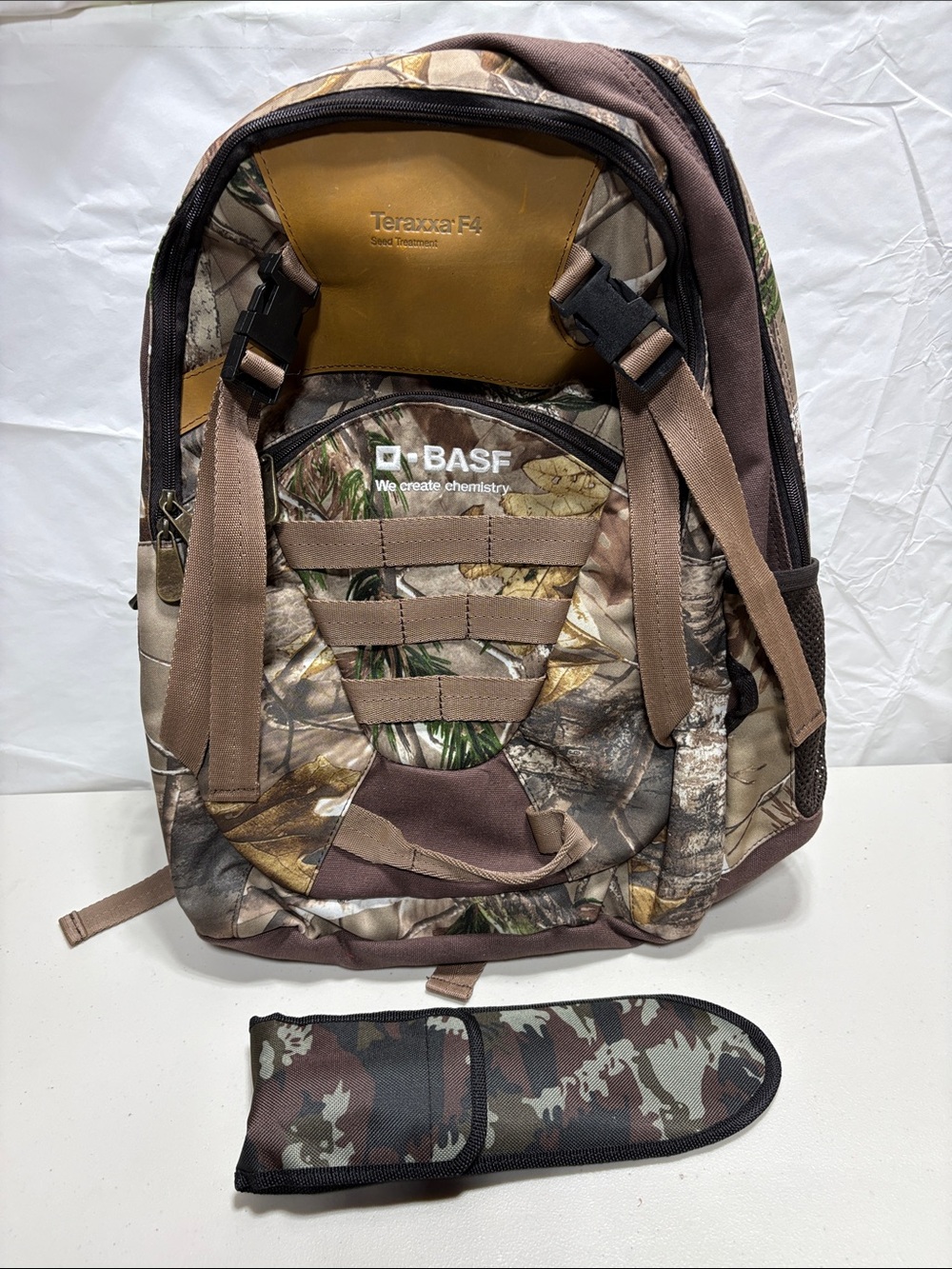 Camouflage Men's Backpack in Brown & Green Teraxxa F4 with portable 7 in1 shovel